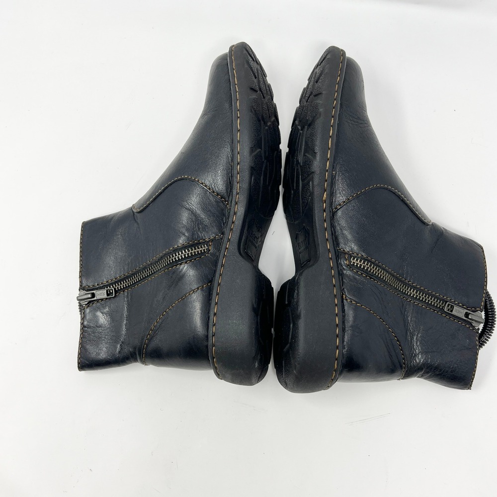 Born Rani Boots Womens Size 8 Black Leather Pull On Ankle Booties Zip Low Heel - Picture 6 of 10